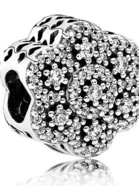 Lace Snow Flower Charm